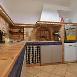 Lovely Home In Monreale בית נופש